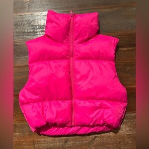 Pink Puffy Down Cropped Vest 
Women’s Size Medium